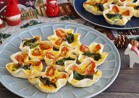 餃子皮でクリスマスミニキッシュ 餃子皮でクリスマスミニキッシュ